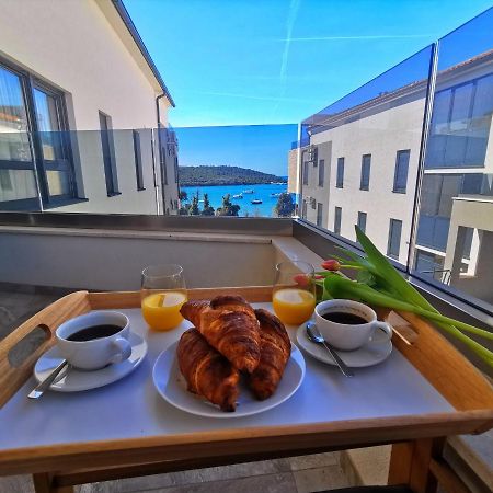 Black Pearl - Luxury Seaside App With Pool & Bbq, Istra Banjole Zewnętrze zdjęcie