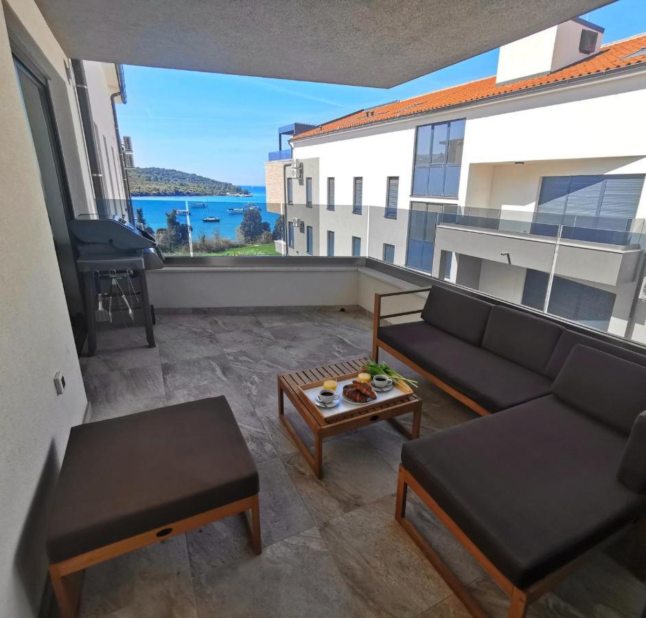Black Pearl - Luxury Seaside App With Pool & Bbq, Istra Banjole Zewnętrze zdjęcie