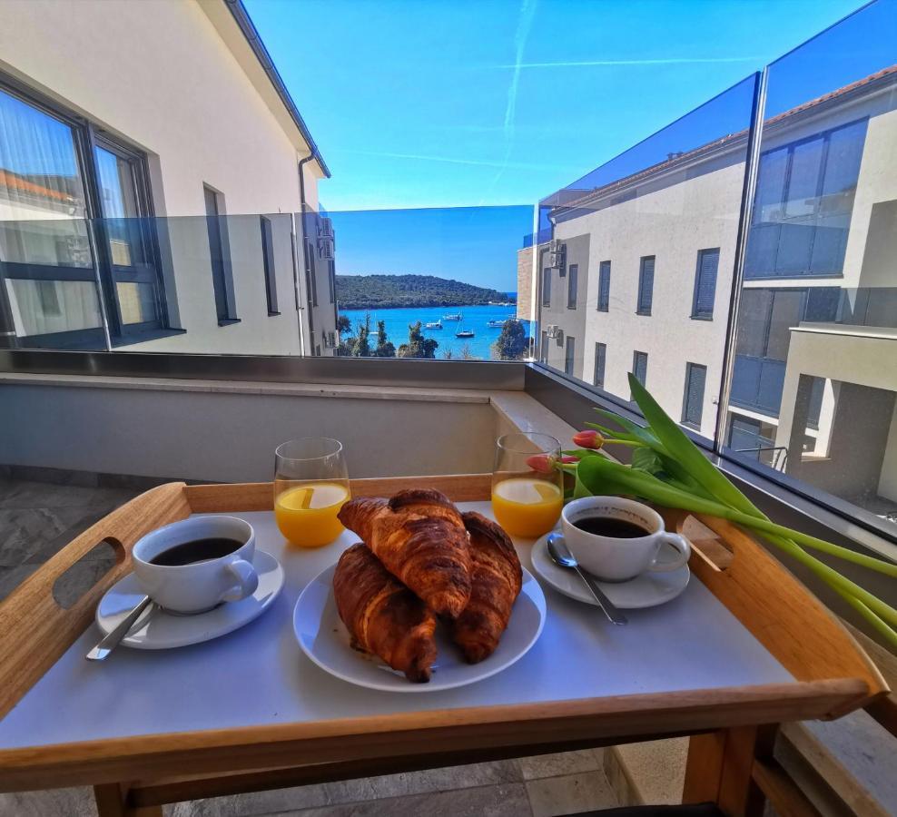 Black Pearl - Luxury Seaside App With Pool & Bbq, Istra Banjole Zewnętrze zdjęcie