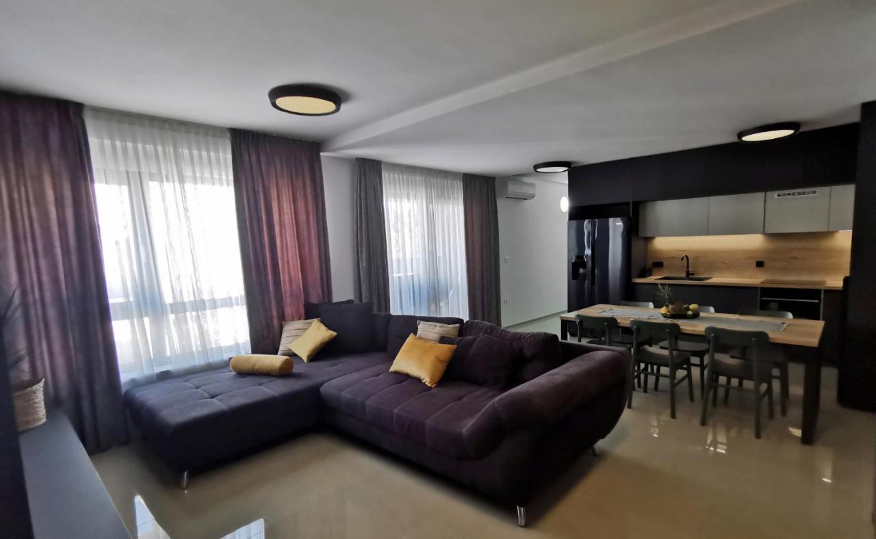 Black Pearl - Luxury Seaside App With Pool & Bbq, Istra Banjole Zewnętrze zdjęcie