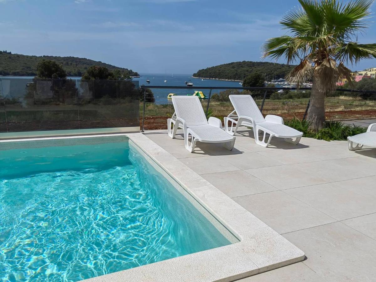 Black Pearl - Luxury Seaside App With Pool & Bbq, Istra Banjole Zewnętrze zdjęcie