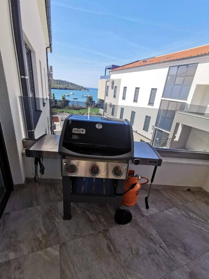 Black Pearl - Luxury Seaside App With Pool & Bbq, Istra Banjole Zewnętrze zdjęcie