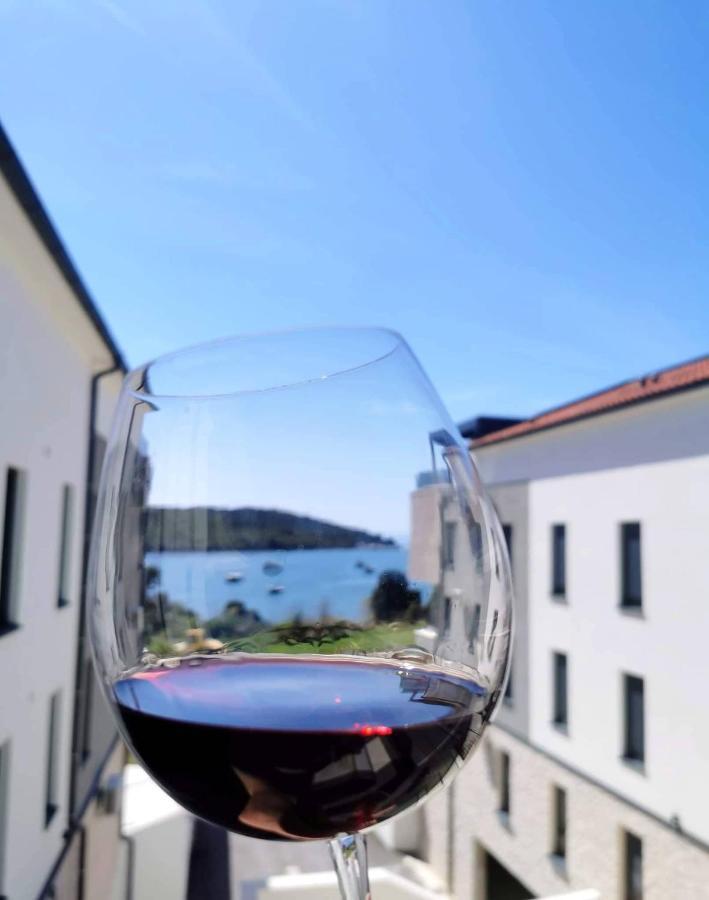 Black Pearl - Luxury Seaside App With Pool & Bbq, Istra Banjole Zewnętrze zdjęcie