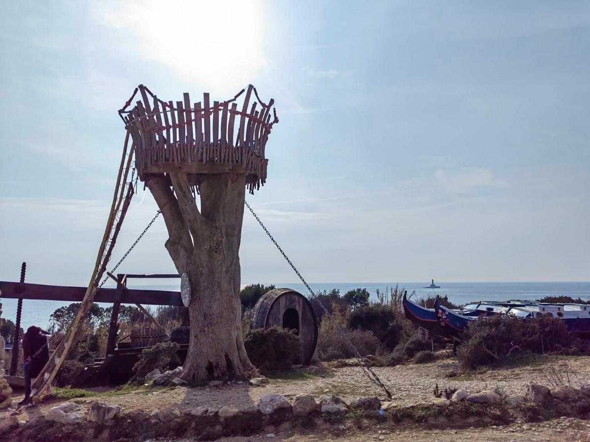 Black Pearl - Luxury Seaside App With Pool & Bbq, Istra Banjole Zewnętrze zdjęcie